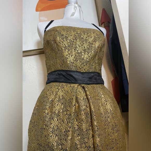 CLEARANCE Dolce and Gabbana gold and black midi dress size 42/6 was $1500 new - Picture 3 of 11
